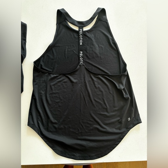 Peloton Distance Tape Racer Tank - Picture 4 of 6